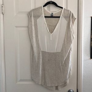 Oatmeal and white heathered short sleeve top